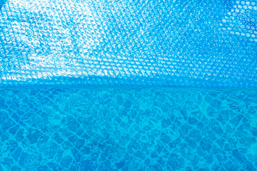 Options de chauffage de piscine : les solutions pour une baignade agréable en toutes saisons
